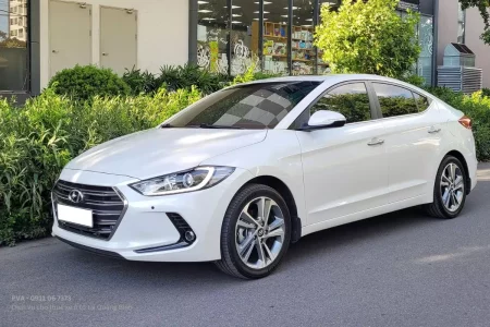 Hyundai Elantra 2018 màu trắng cho thuê tự lái tại Quảng Bình